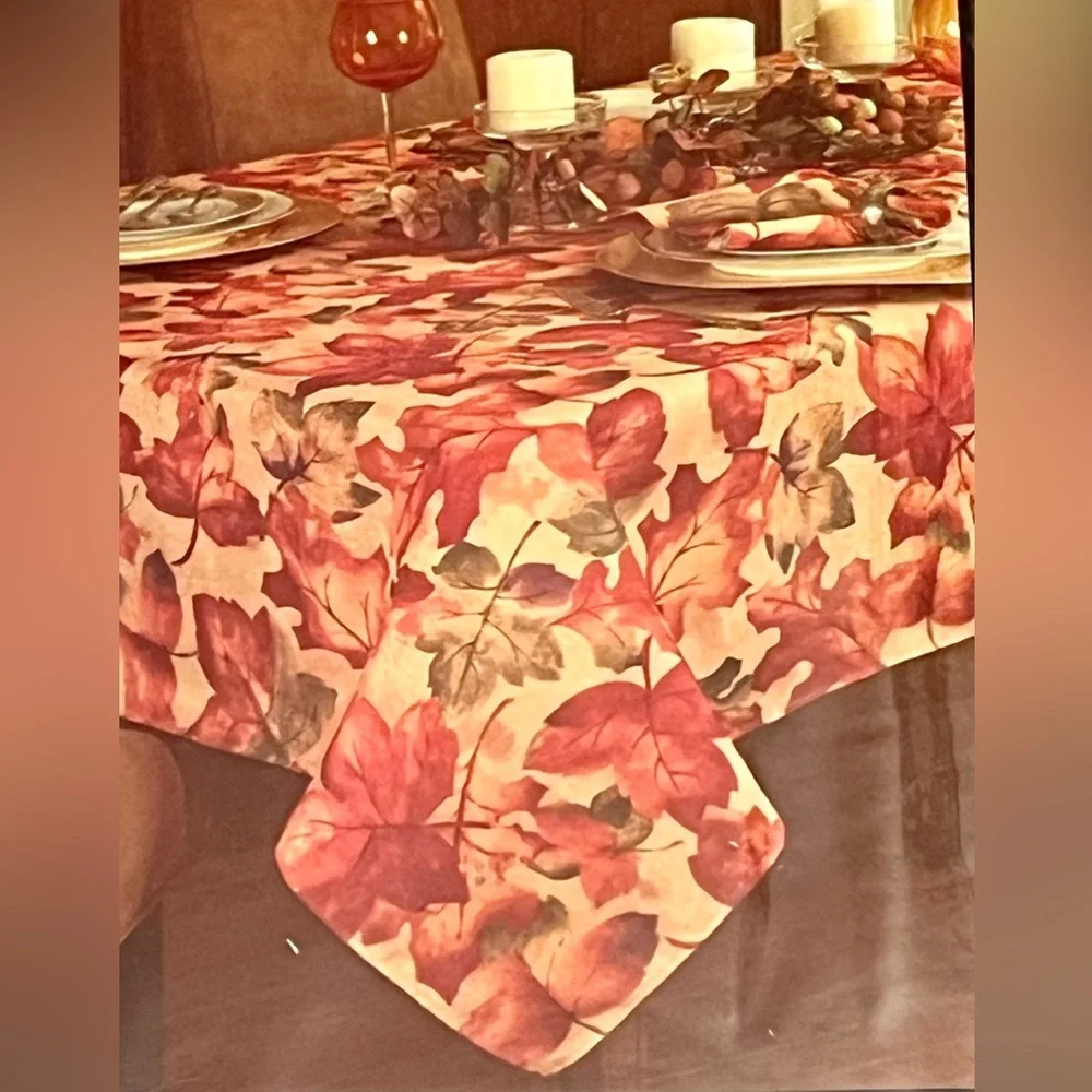Autumn Leaves Fabric Tablecloth Fall Color Tones Thanksgiving 60 X 80 Oblong NEW